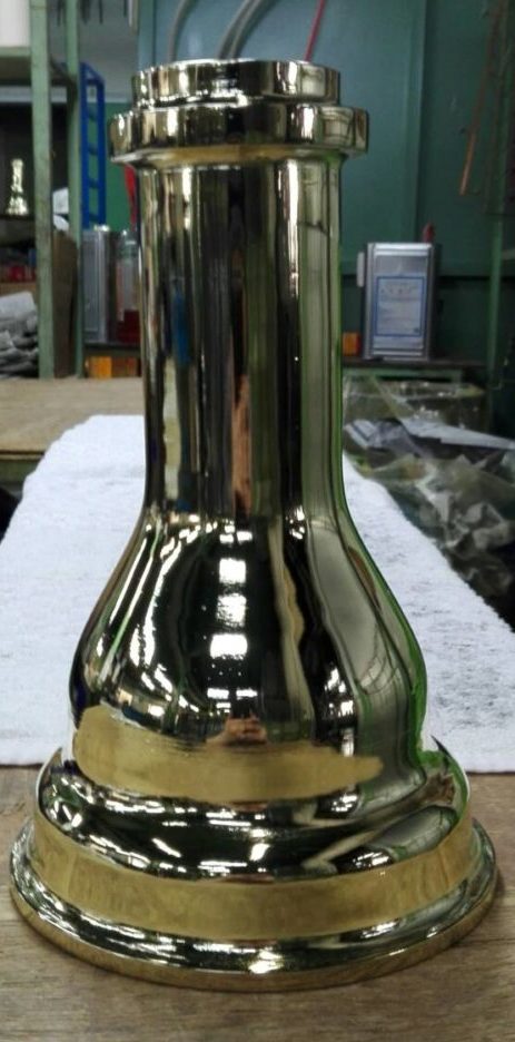 花瓶に真鍮メッキ加工 | メッキ加工・メッキ剥離・電解研磨・化学研磨